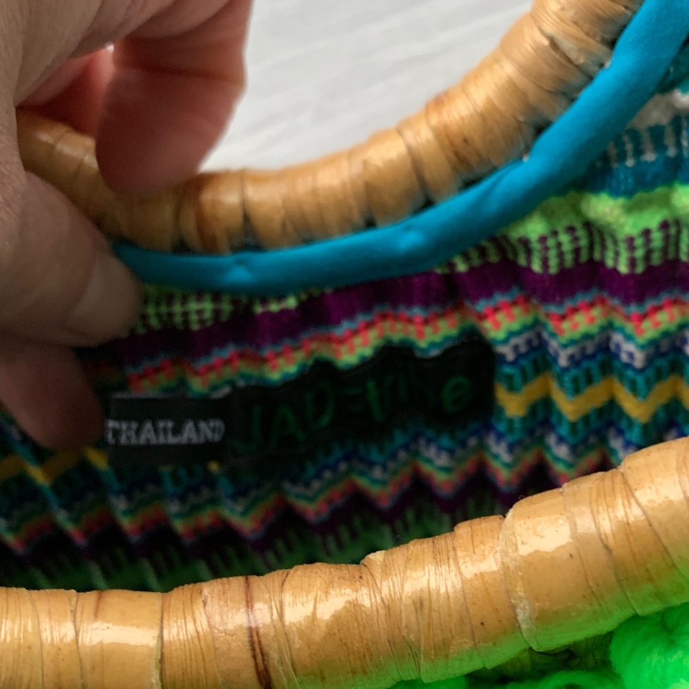 NWOT Jade tribe Round Woven Straw Handbag with Neon Green Fringe. - Picture 13 of 13